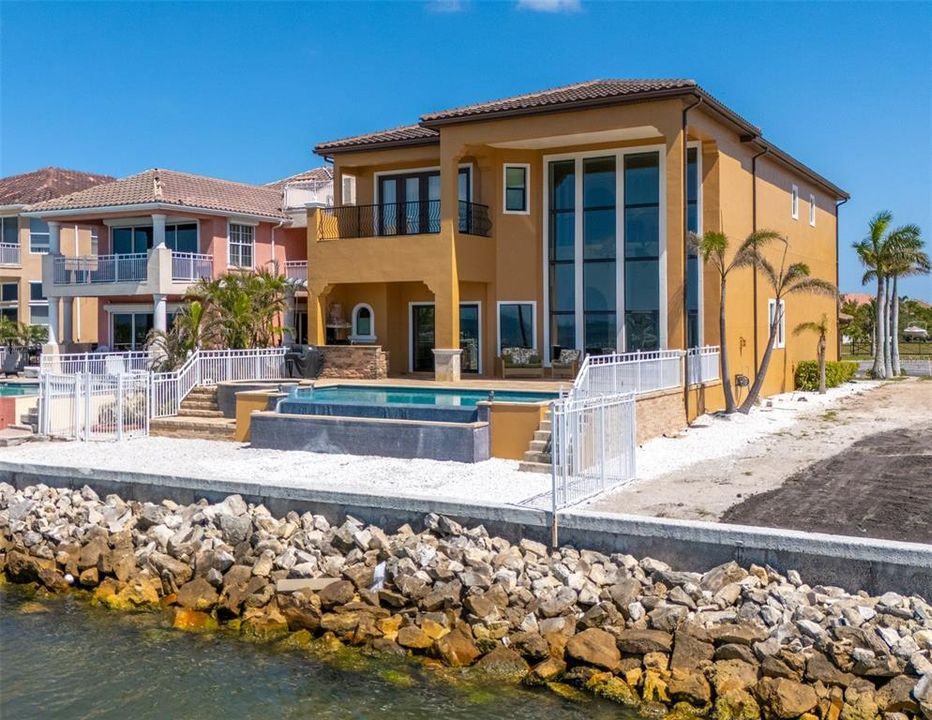 For Sale: $2,599,000 (4 beds, 5 baths, 5856 Square Feet)