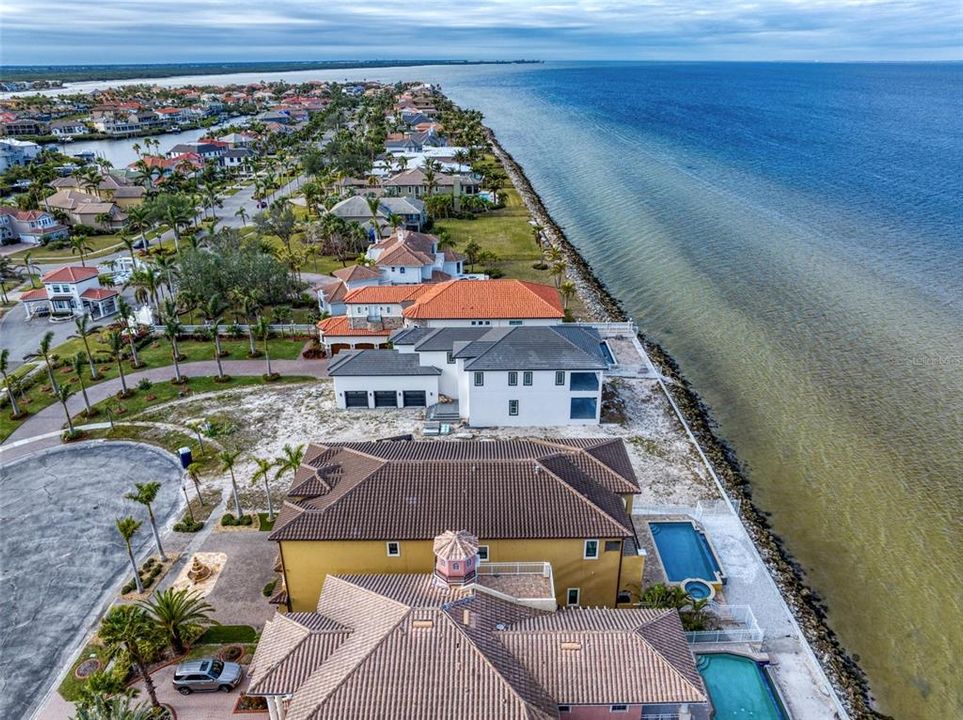 For Sale: $2,599,000 (4 beds, 5 baths, 5856 Square Feet)