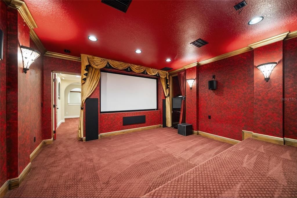 For Sale: $2,599,000 (4 beds, 5 baths, 5856 Square Feet)