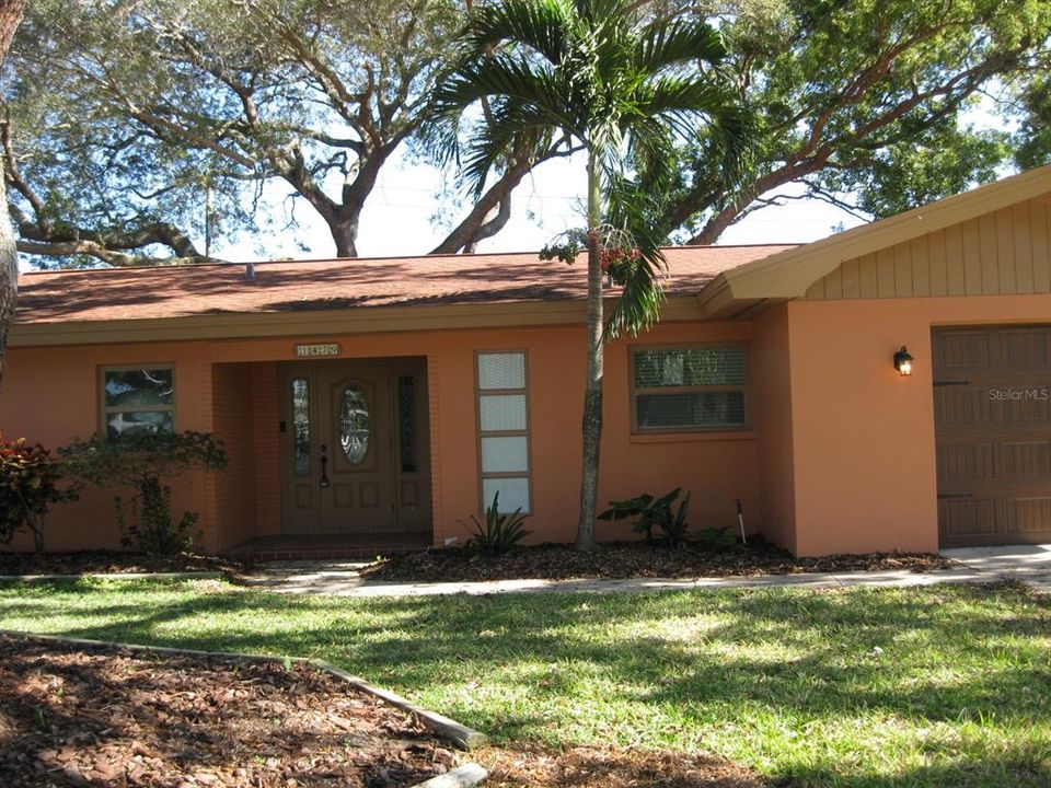 Recientemente alquilado: $2,600 (2 camas, 2 baños, 1235 Pies cuadrados)