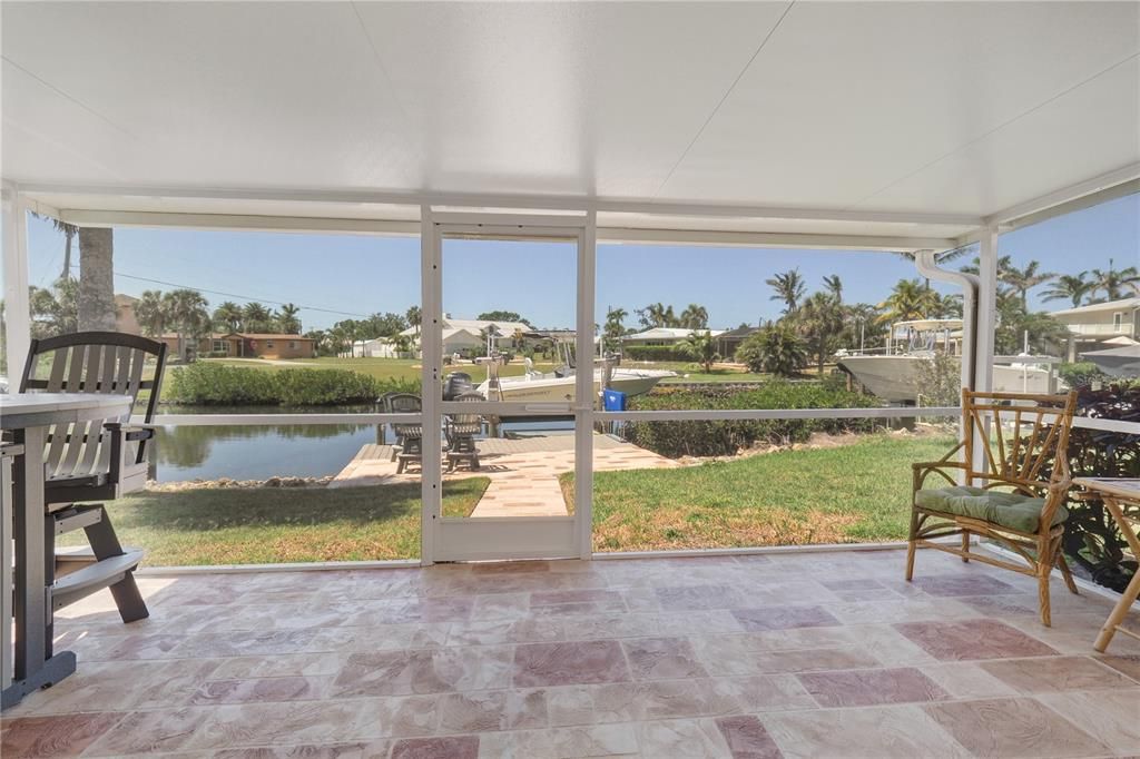 En Venta: $550,000 (2 camas, 2 baños, 1404 Pies cuadrados)