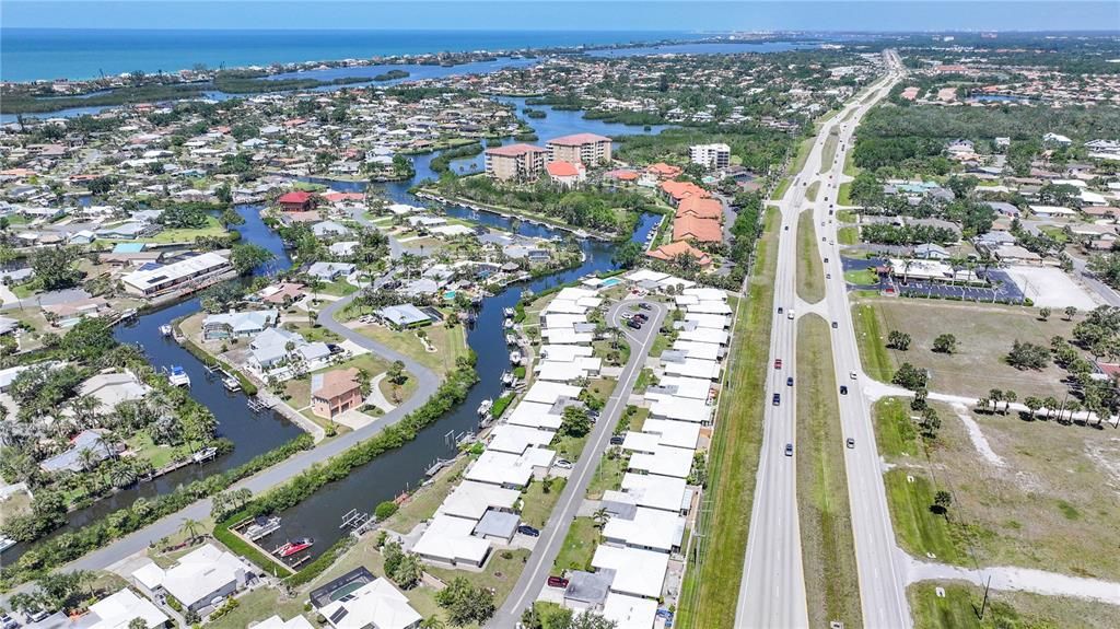 En Venta: $550,000 (2 camas, 2 baños, 1404 Pies cuadrados)