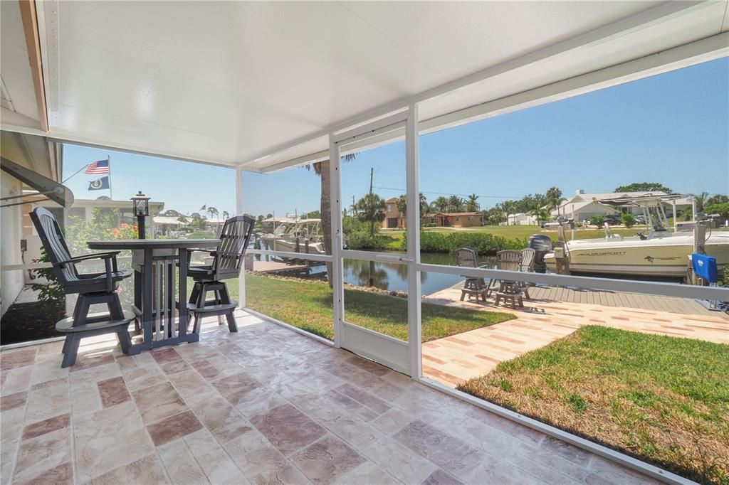 En Venta: $550,000 (2 camas, 2 baños, 1404 Pies cuadrados)