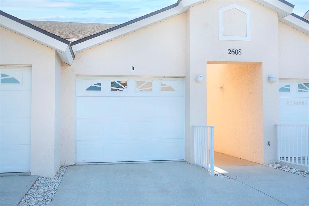 待售: $249,900 (2 贝兹, 2 浴室, 1272 平方英尺)