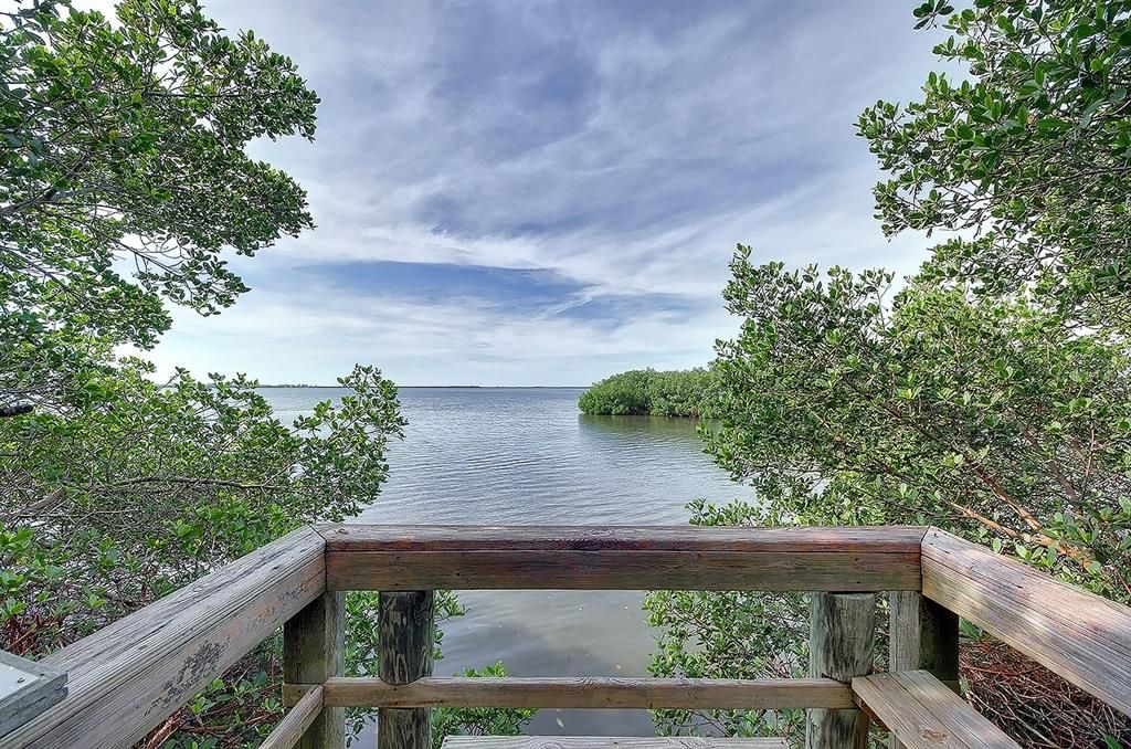 待售: $249,900 (2 贝兹, 2 浴室, 1272 平方英尺)