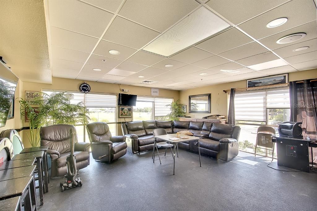 待售: $249,900 (2 贝兹, 2 浴室, 1272 平方英尺)