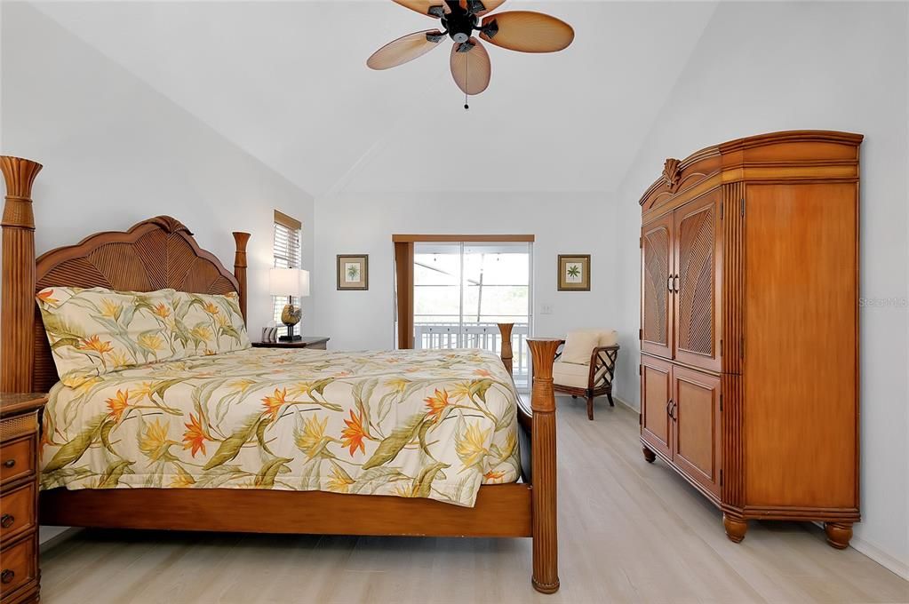 Active With Contract: $749,000 (2 beds, 2 baths, 1942 Square Feet)