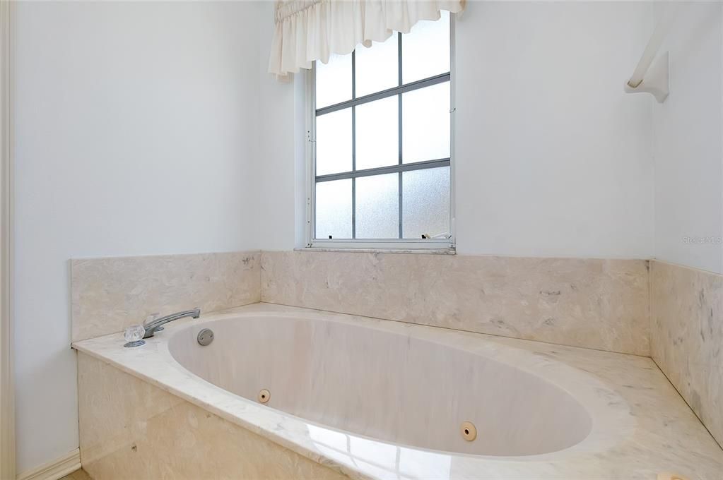 Active With Contract: $749,000 (2 beds, 2 baths, 1942 Square Feet)