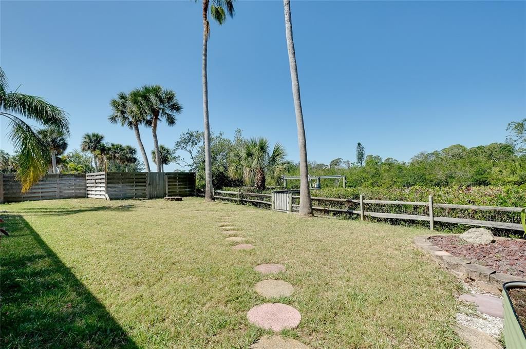 Active With Contract: $749,000 (2 beds, 2 baths, 1942 Square Feet)