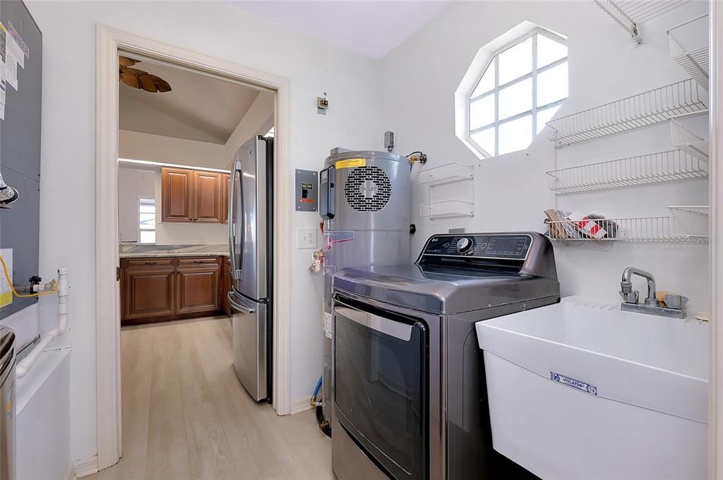 Active With Contract: $749,000 (2 beds, 2 baths, 1942 Square Feet)