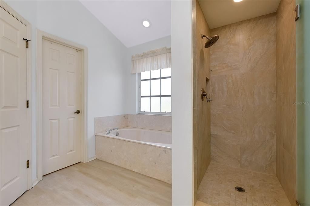 Active With Contract: $749,000 (2 beds, 2 baths, 1942 Square Feet)