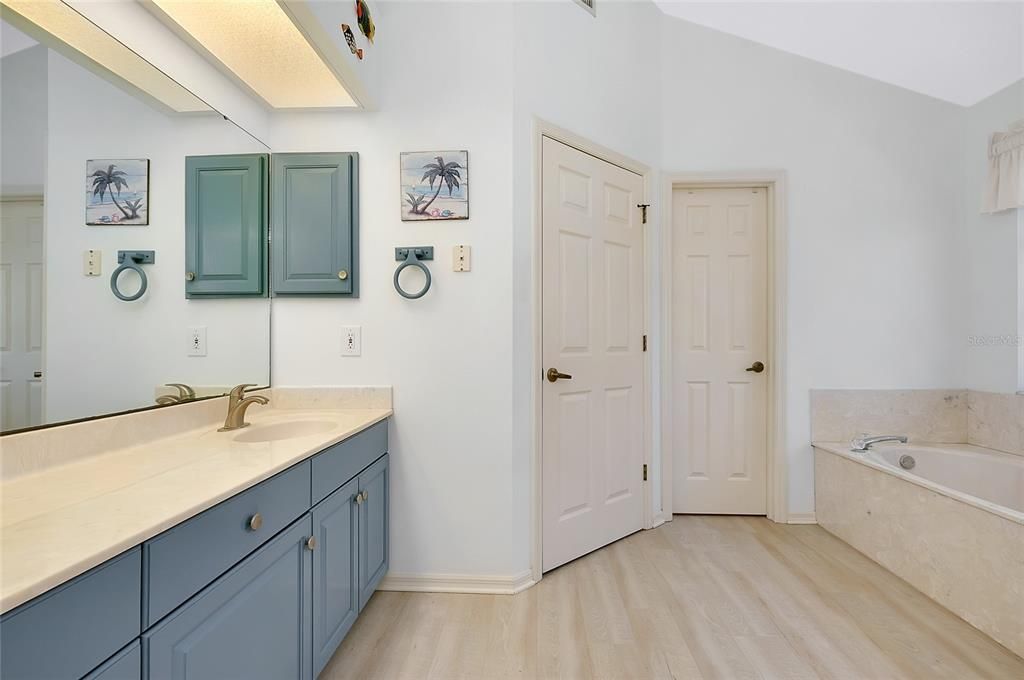 Active With Contract: $749,000 (2 beds, 2 baths, 1942 Square Feet)