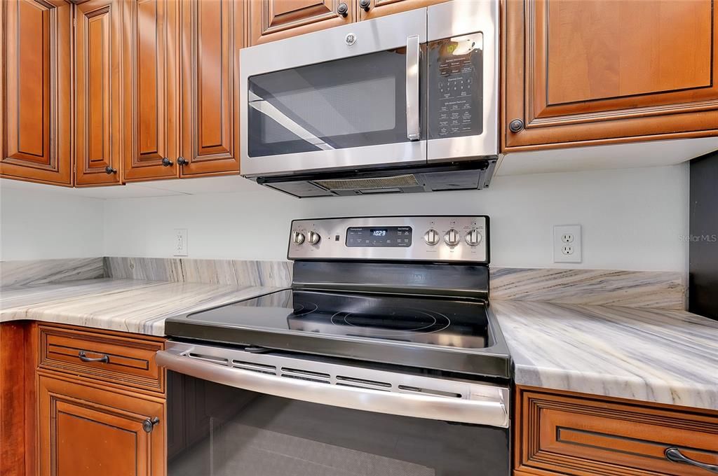 Active With Contract: $749,000 (2 beds, 2 baths, 1942 Square Feet)