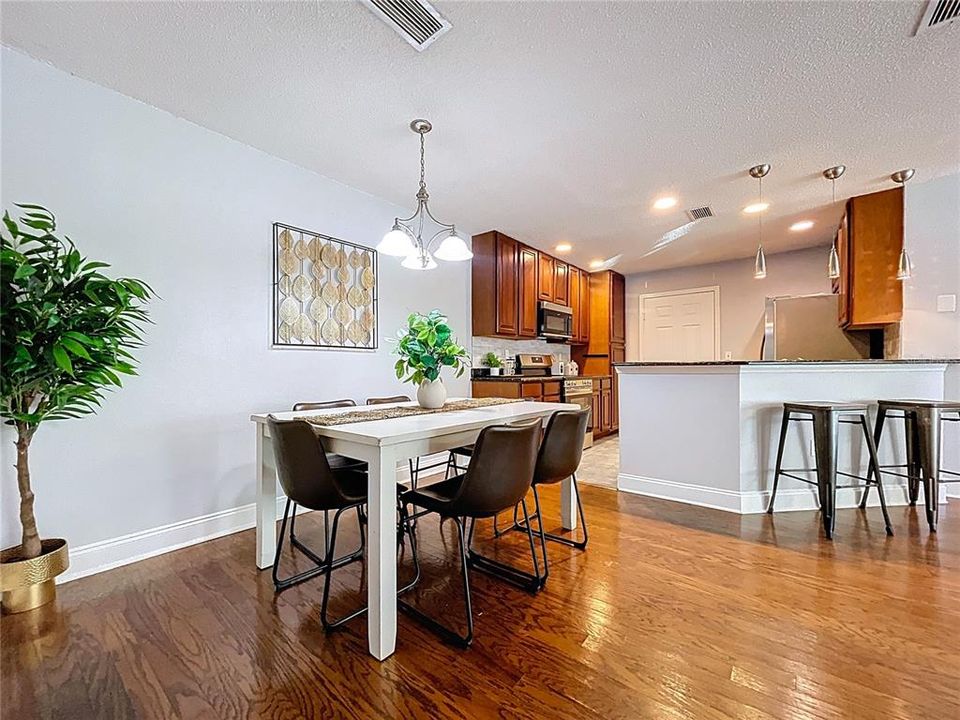 For Sale: $509,000 (3 beds, 2 baths, 1410 Square Feet)