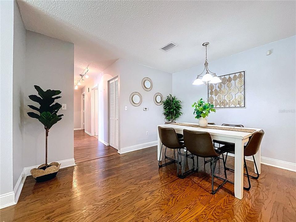 For Sale: $509,000 (3 beds, 2 baths, 1410 Square Feet)