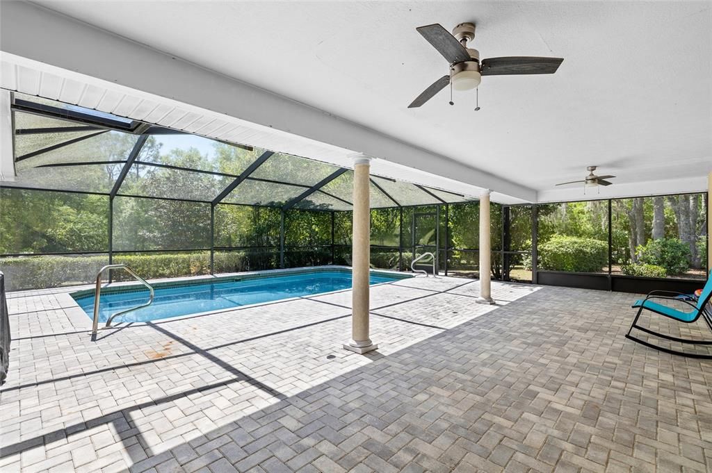 Под контрактом: $360,000 (3 спален, 3 ванн, 1832 Квадратных фут)