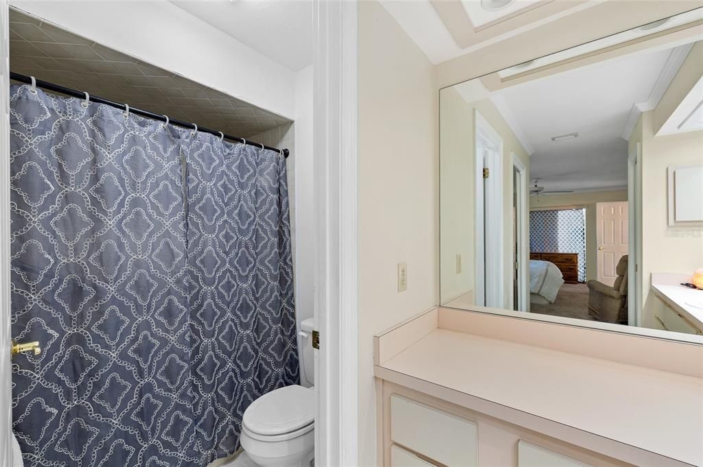 Под контрактом: $360,000 (3 спален, 3 ванн, 1832 Квадратных фут)