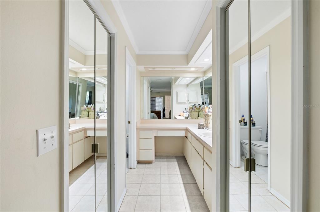 Под контрактом: $360,000 (3 спален, 3 ванн, 1832 Квадратных фут)