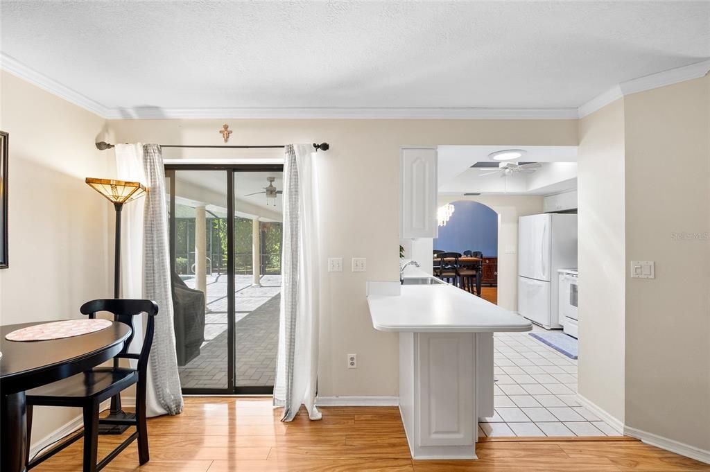 Под контрактом: $360,000 (3 спален, 3 ванн, 1832 Квадратных фут)