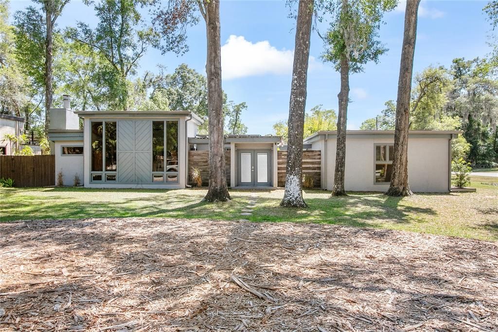 Recently Sold: $409,900 (3 beds, 3 baths, 1678 Square Feet)