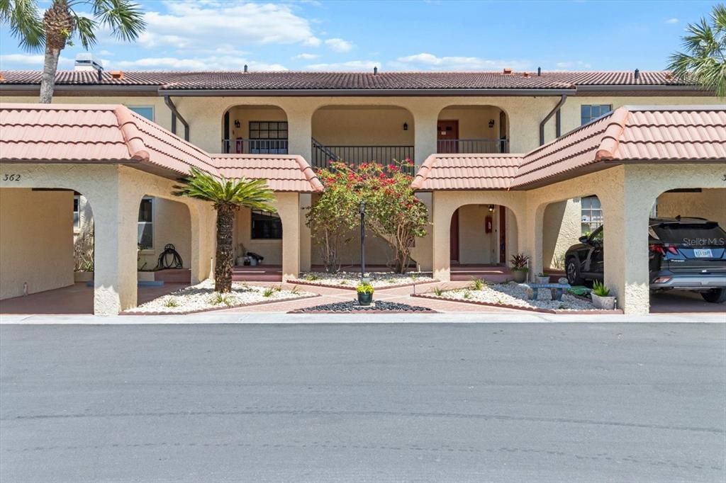Recently Sold: $465,000 (2 beds, 2 baths, 1430 Square Feet)
