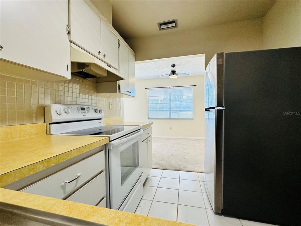 合同活跃: $190,000 (3 贝兹, 2 浴室, 1236 平方英尺)