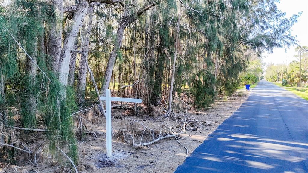 En Venta: $122,000 (3.30 acres)