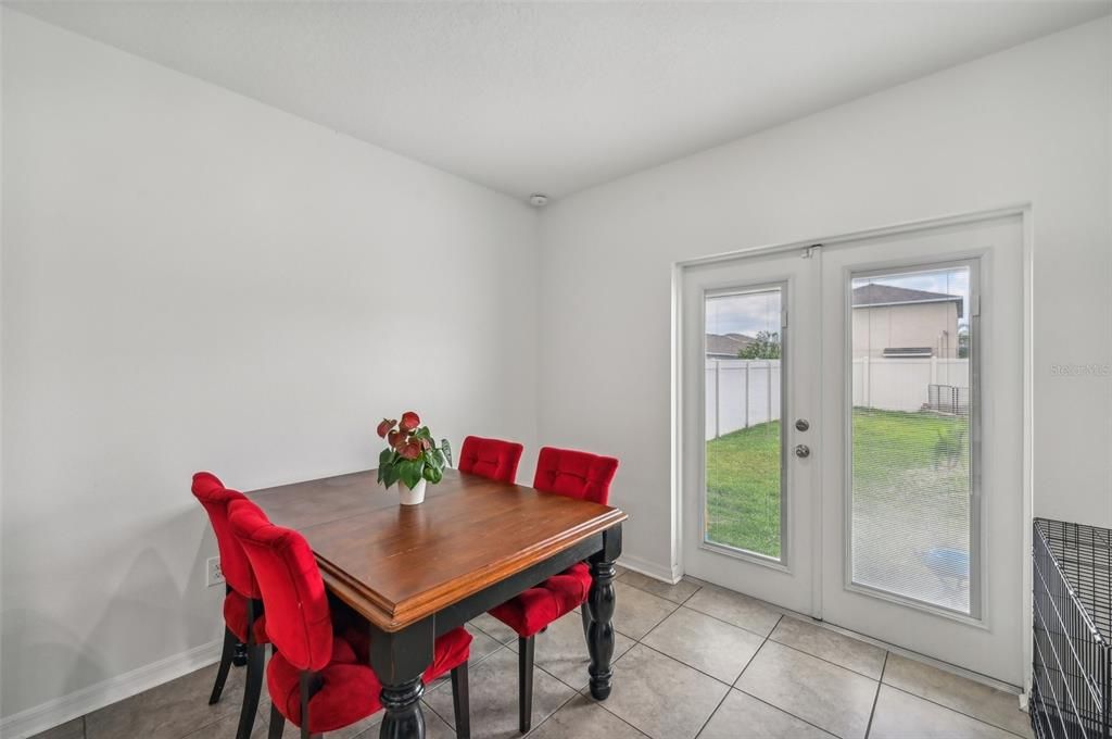 На продажу: $344,900 (4 спален, 2 ванн, 1926 Квадратных фут)