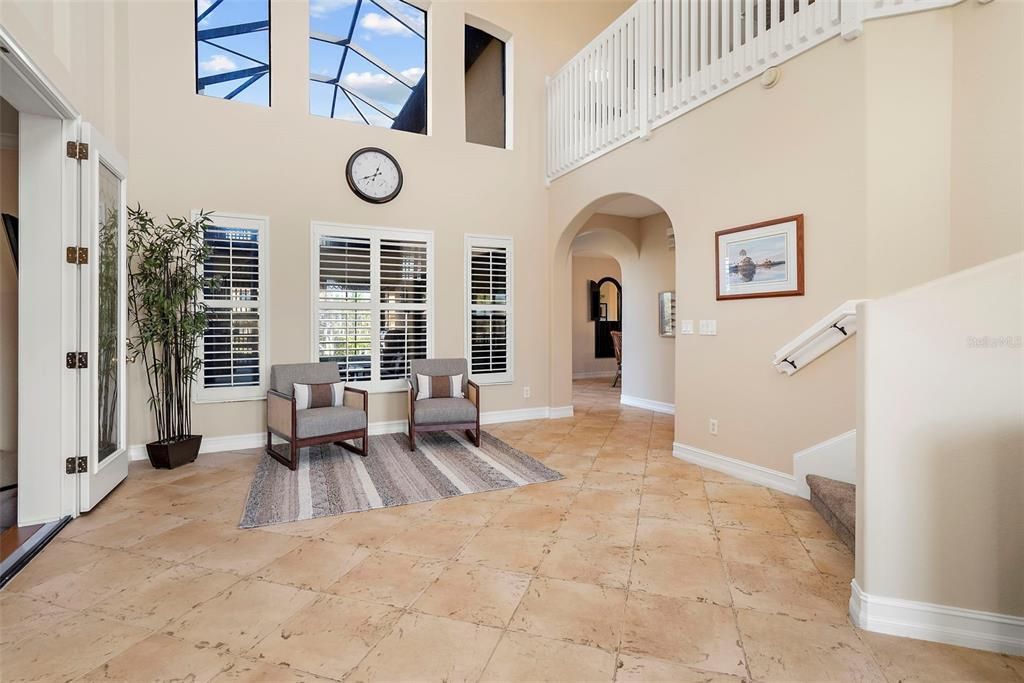 合同活跃: $799,000 (3 贝兹, 2 浴室, 2707 平方英尺)