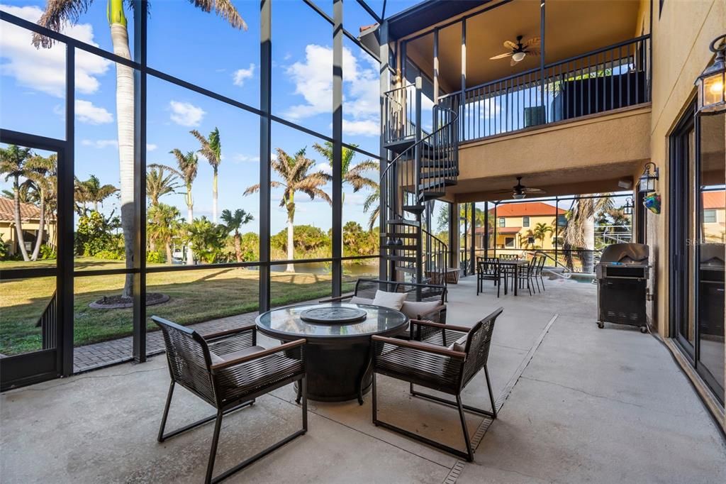 合同活跃: $799,000 (3 贝兹, 2 浴室, 2707 平方英尺)