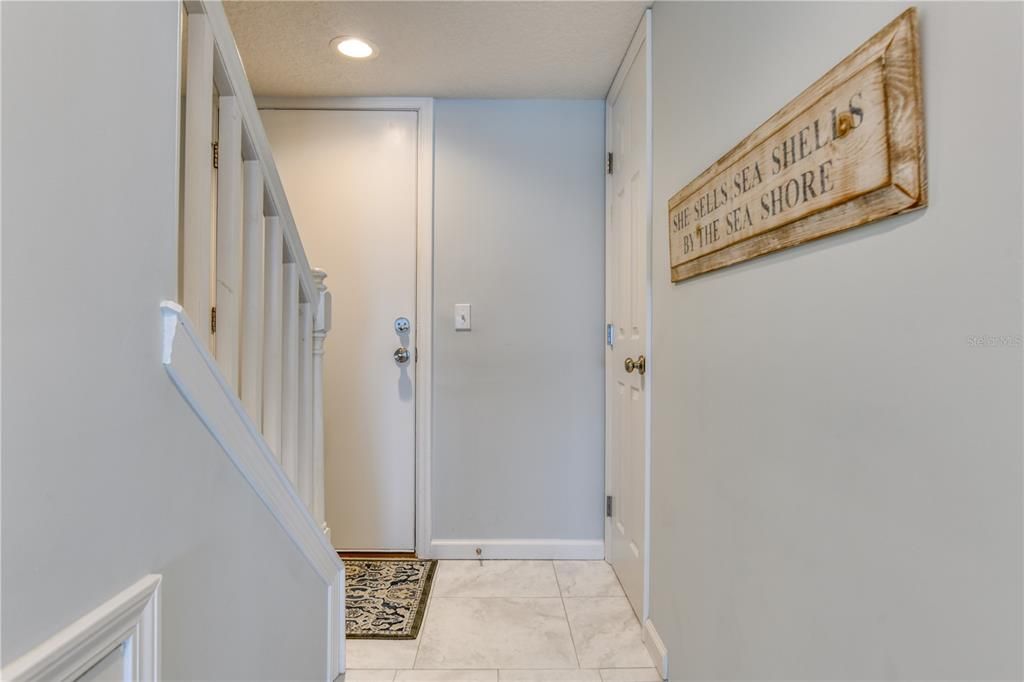 For Sale: $749,900 (2 beds, 2 baths, 1064 Square Feet)