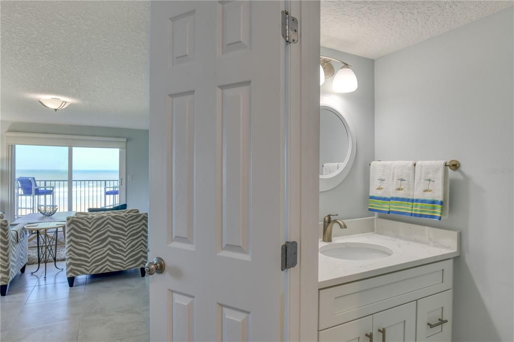 For Sale: $749,900 (2 beds, 2 baths, 1064 Square Feet)