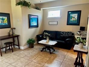 For Rent: $1,775 (1 beds, 1 baths, 558 Square Feet)