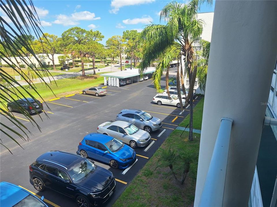 For Sale: $129,900 (2 beds, 2 baths, 1135 Square Feet)