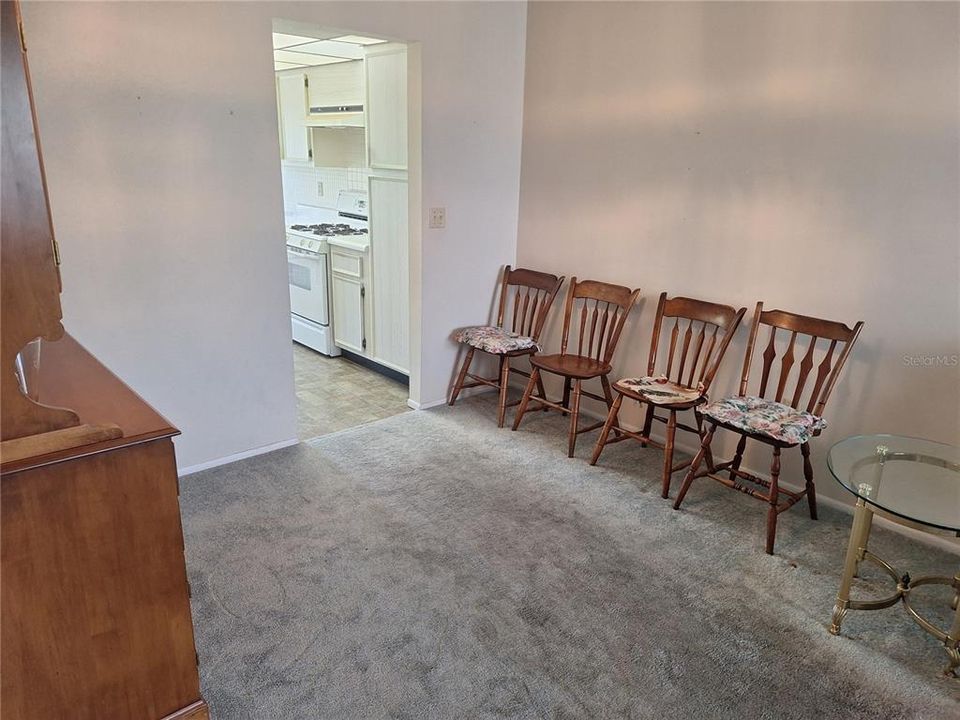 For Sale: $129,900 (2 beds, 2 baths, 1135 Square Feet)