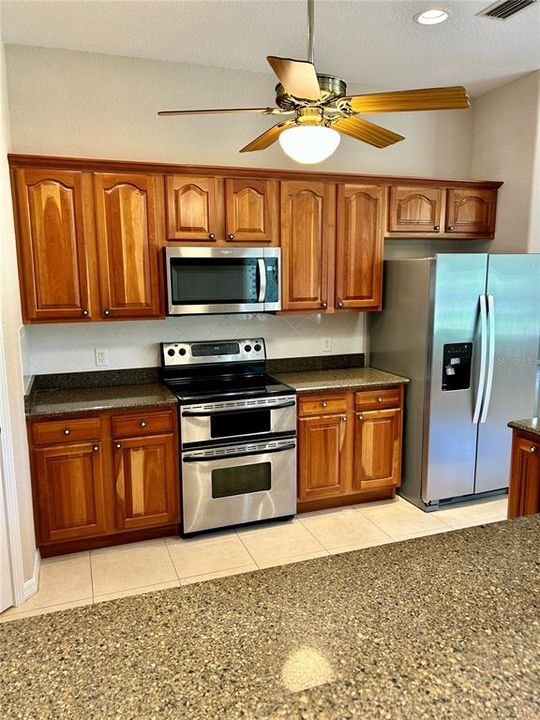 For Sale: $439,500 (3 beds, 2 baths, 1891 Square Feet)