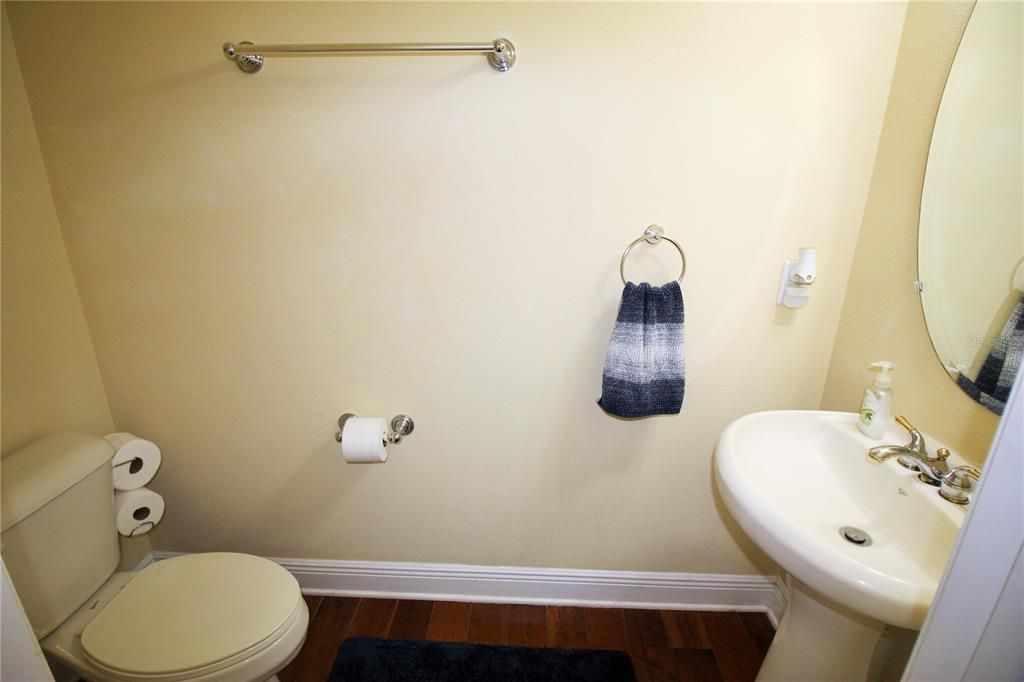 For Rent: $2,695 (3 beds, 2 baths, 1855 Square Feet)