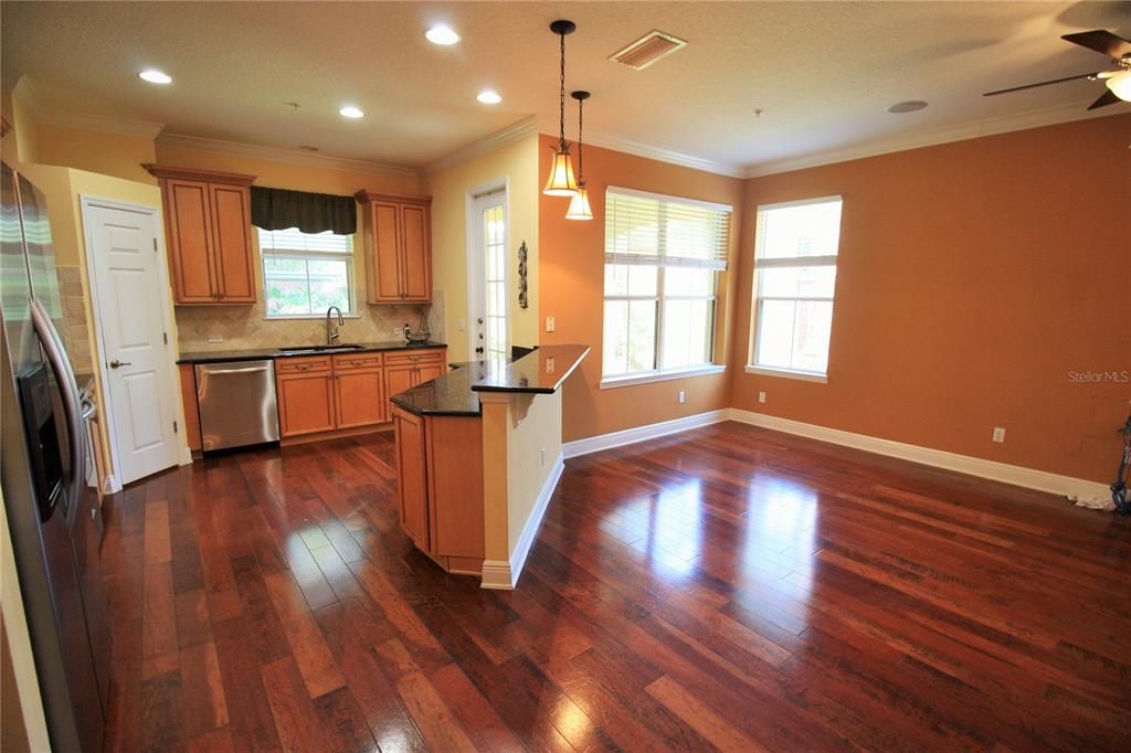 For Rent: $2,695 (3 beds, 2 baths, 1855 Square Feet)