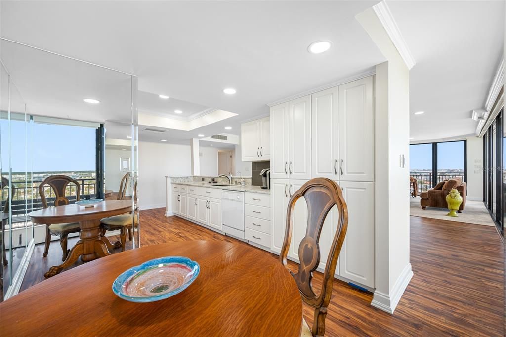 En Venta: $1,295,000 (2 camas, 2 baños, 1510 Pies cuadrados)