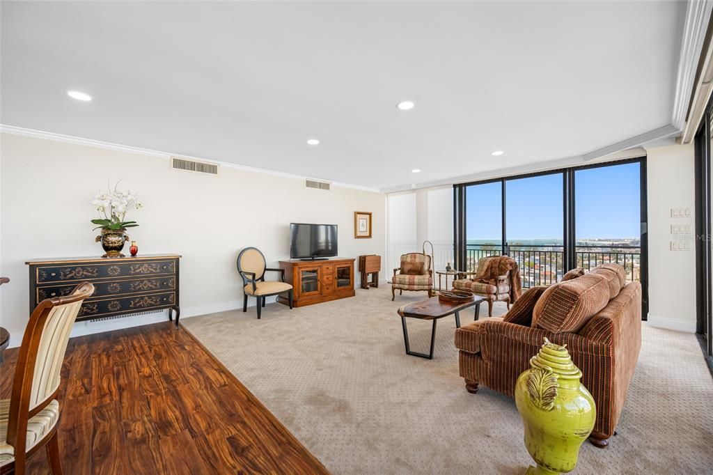 En Venta: $1,295,000 (2 camas, 2 baños, 1510 Pies cuadrados)