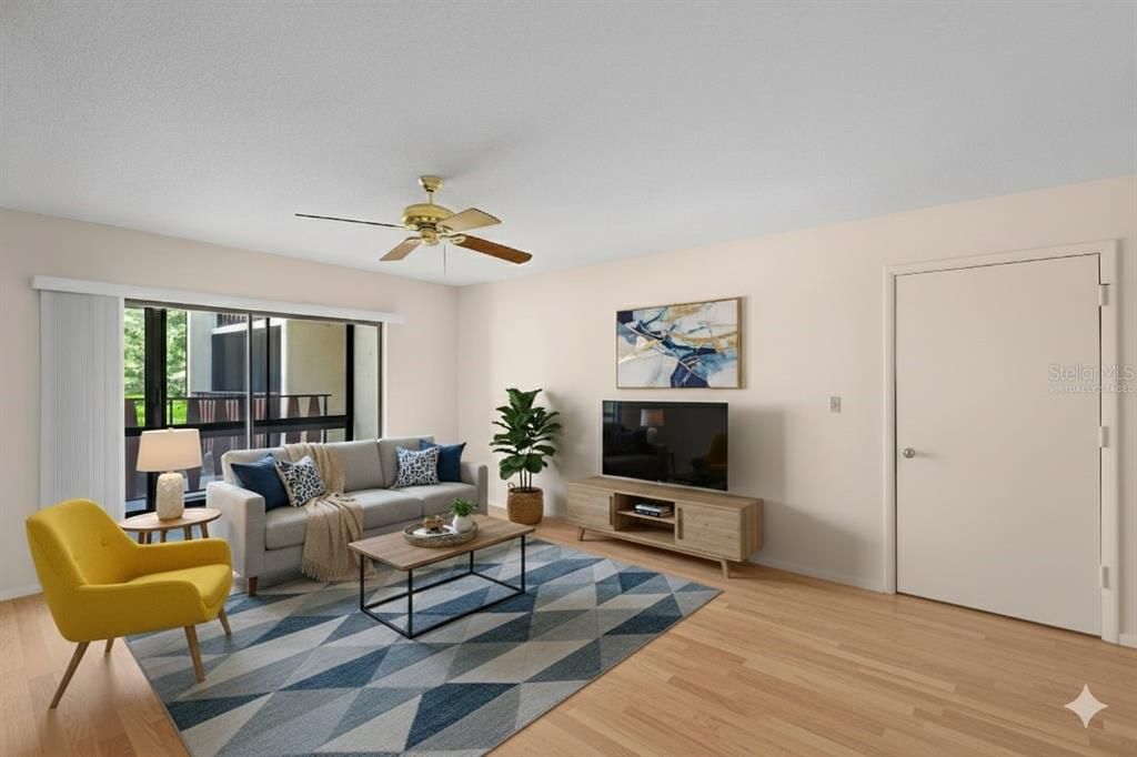 For Sale: $124,900 (1 beds, 1 baths, 780 Square Feet)