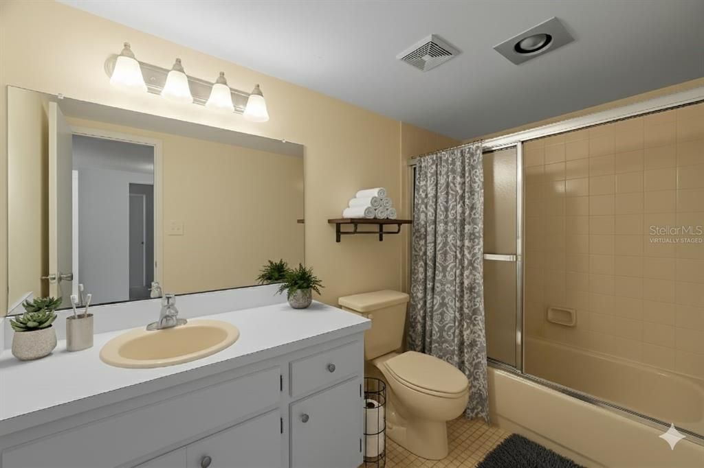 For Sale: $124,900 (1 beds, 1 baths, 780 Square Feet)