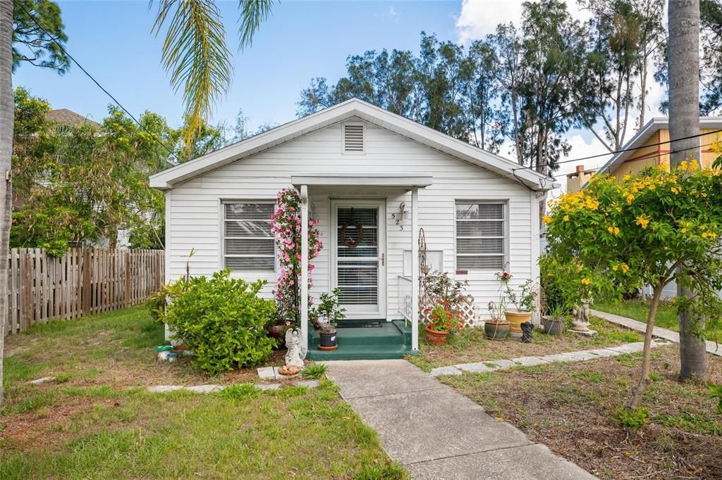 Recently Sold: $534,000 (1 beds, 1 baths, 820 Square Feet)
