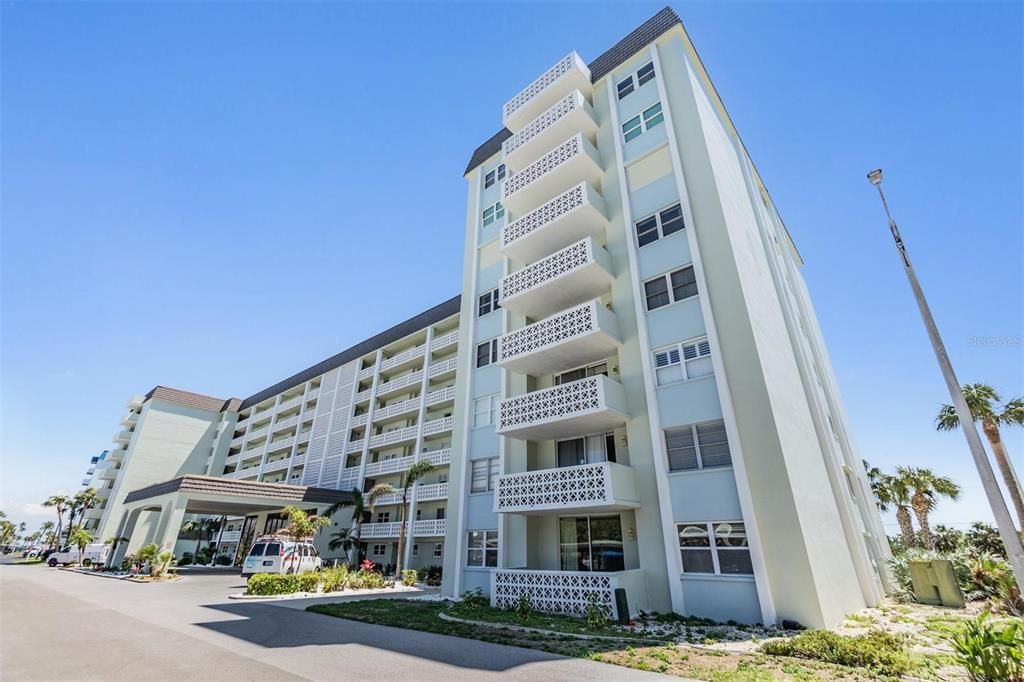 En Venta: $269,900 (2 camas, 2 baños, 975 Pies cuadrados)