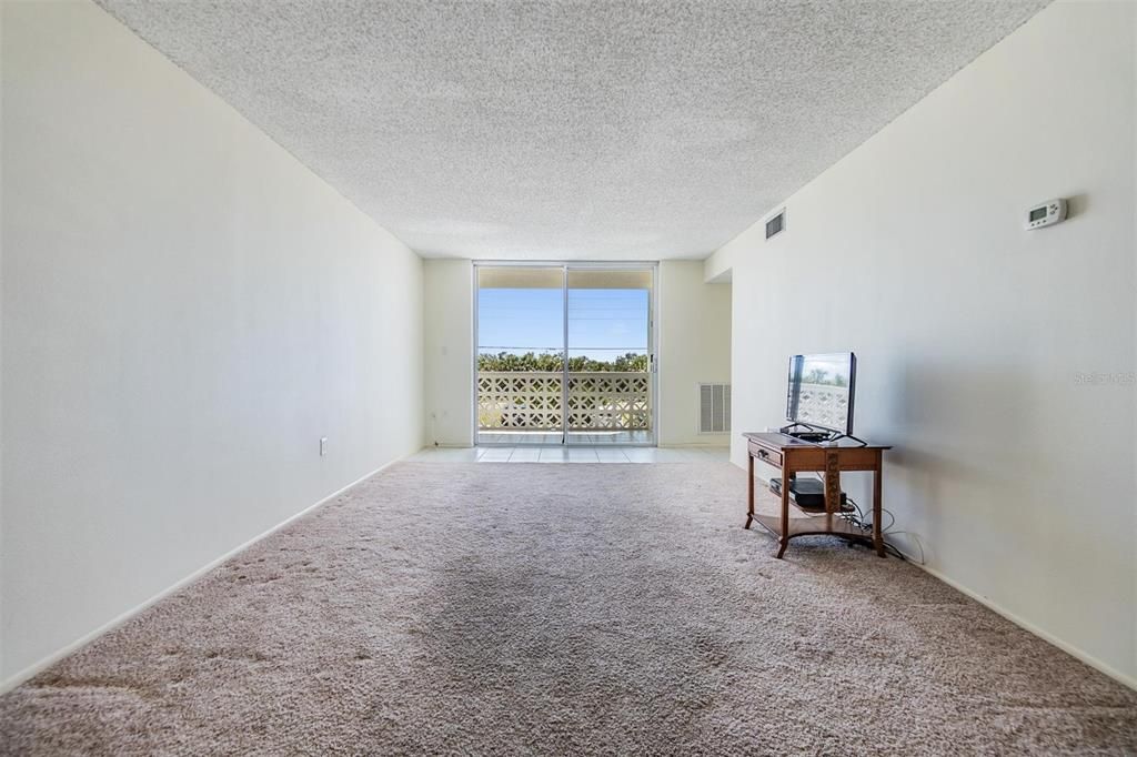 En Venta: $269,900 (2 camas, 2 baños, 975 Pies cuadrados)