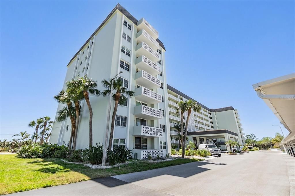 En Venta: $269,900 (2 camas, 2 baños, 975 Pies cuadrados)