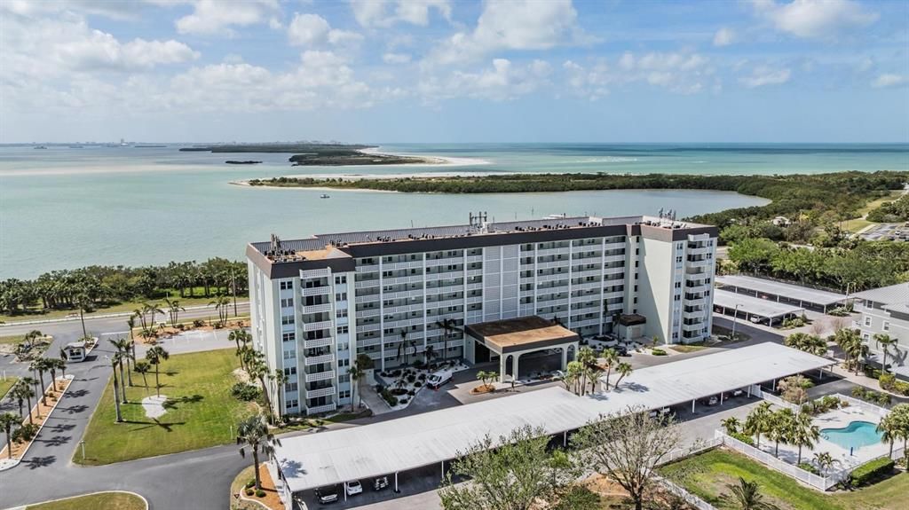 En Venta: $269,900 (2 camas, 2 baños, 975 Pies cuadrados)