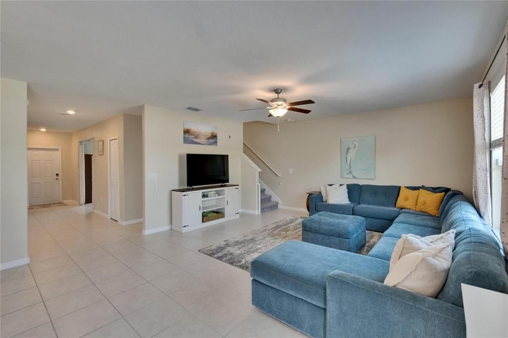 For Sale: $449,900 (4 beds, 2 baths, 2635 Square Feet)