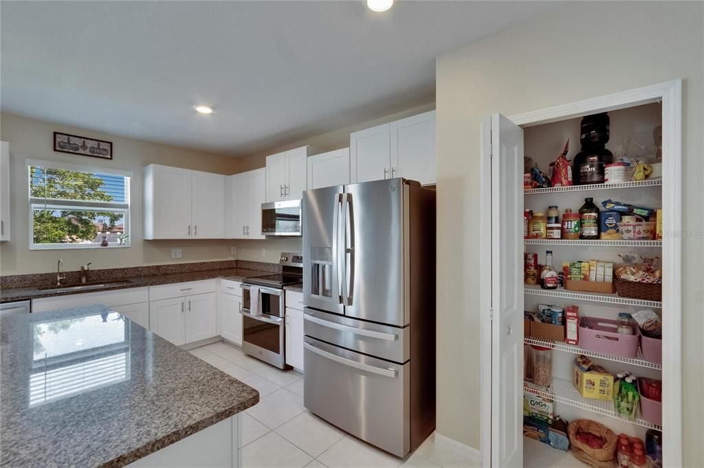 For Sale: $449,900 (4 beds, 2 baths, 2635 Square Feet)