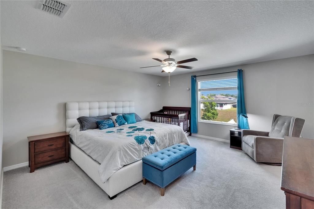 For Sale: $449,900 (4 beds, 2 baths, 2635 Square Feet)